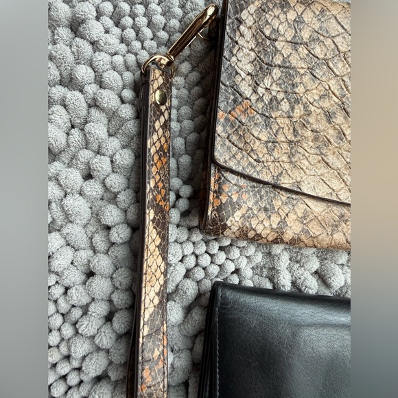 2 Nordstrom leather wallets; wristlet and trifold.  Like new. Beautiful - Picture 10 of 16